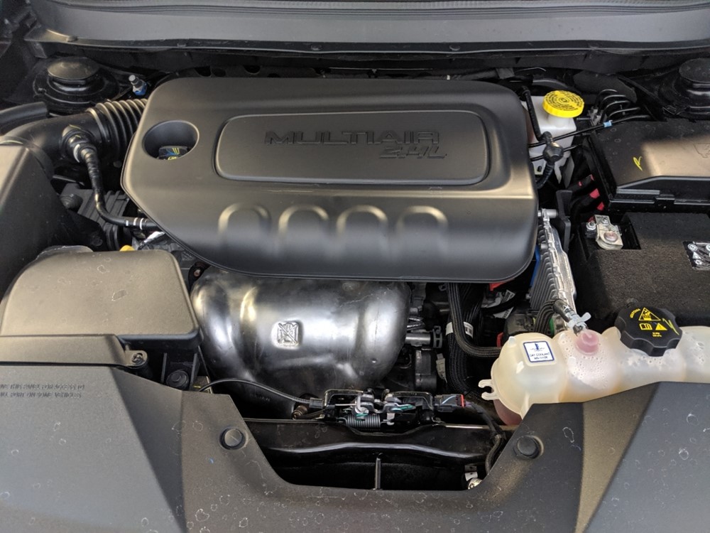2019 Jeep Cherokee - Engine