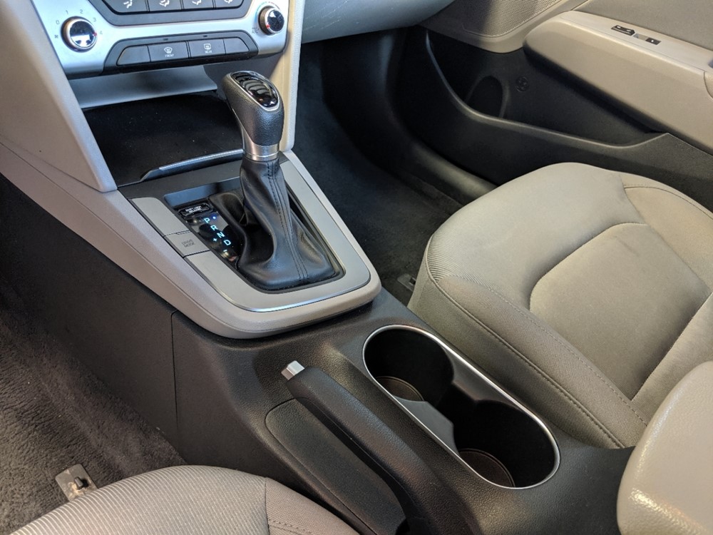 2018 Hyundai Elantra - Center Console/Cup Holders