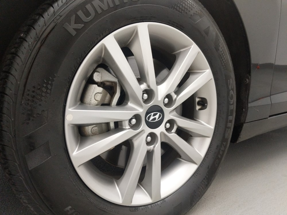 2017 Hyundai Sonata - Wheel