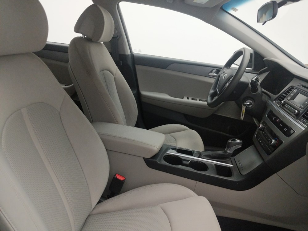 2017 Hyundai Sonata - Passenger Front Seat