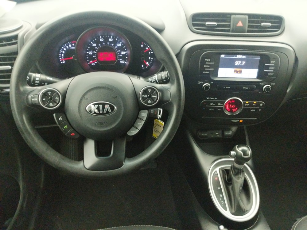 2017 Kia Soul - Driver Dash