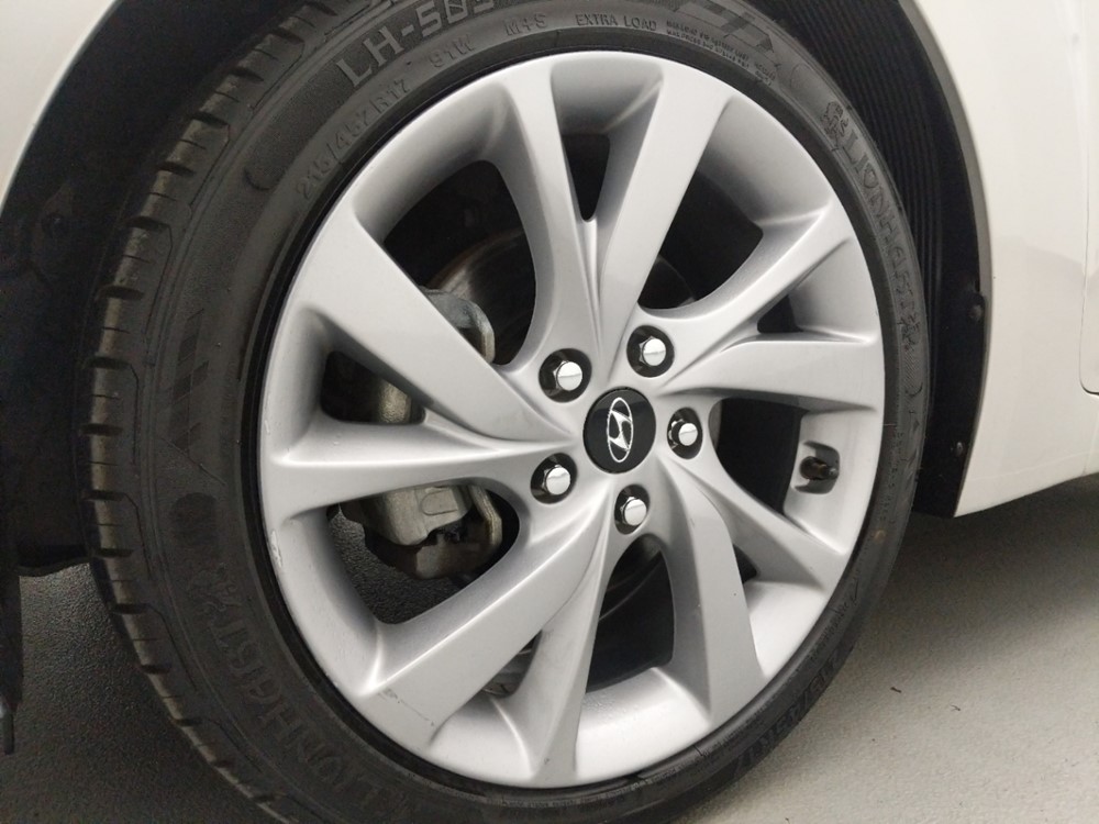 2016 Hyundai Veloster - Wheel
