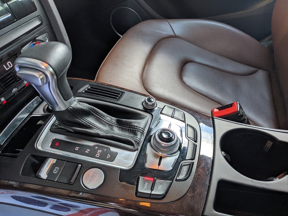 2016 Audi A4 - Center Console/Cup Holders