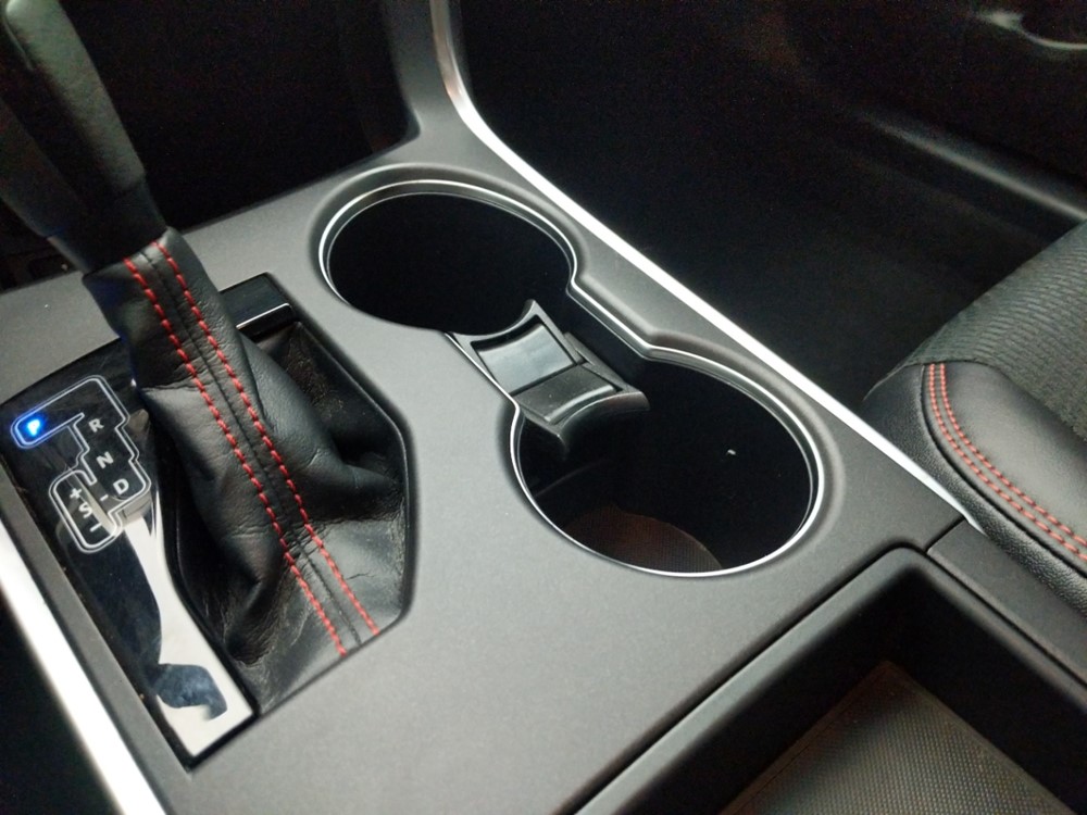 2016 Toyota Camry - Center Console/Cup Holders