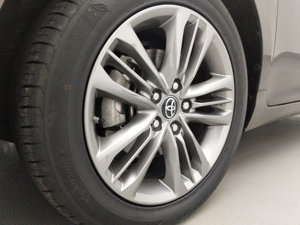 2016 Toyota Camry - Wheel