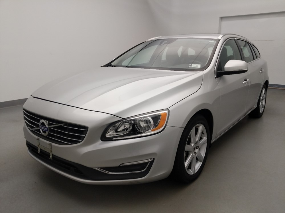 Used 2017 Volvo V60 Driver Front Bumper