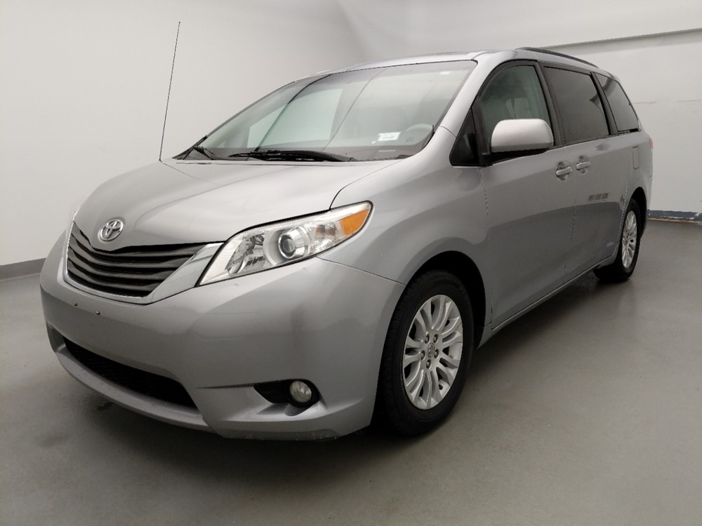 Used 2012 Toyota Sienna Driver Front Bumper