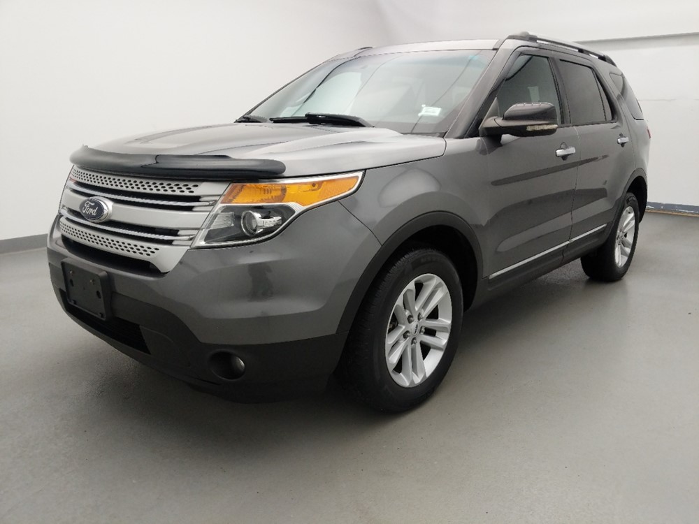 Used 2013 Ford Explorer Driver Front Bumper