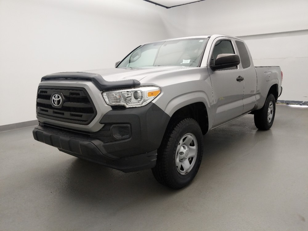 Used 2016 Toyota Tacoma Driver Front Bumper