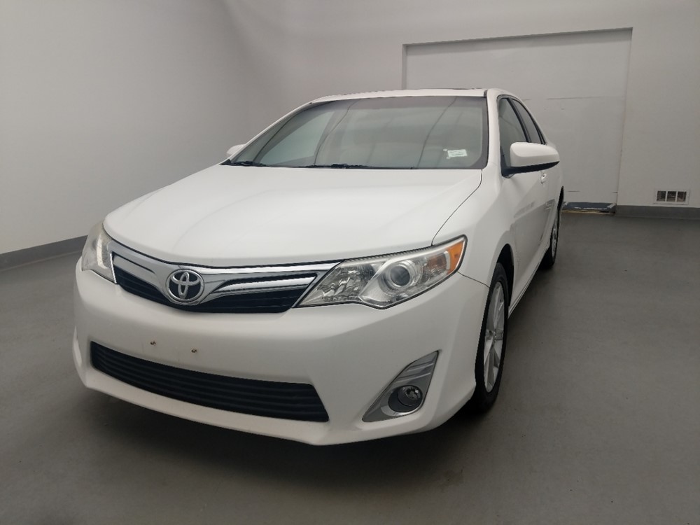 Used 2014 Toyota Camry Driver Front Bumper