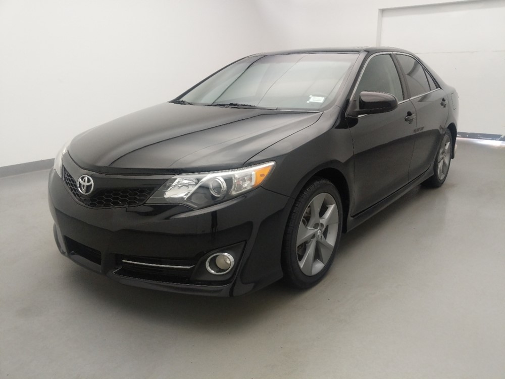 Used 2012 Toyota Camry Driver Front Bumper