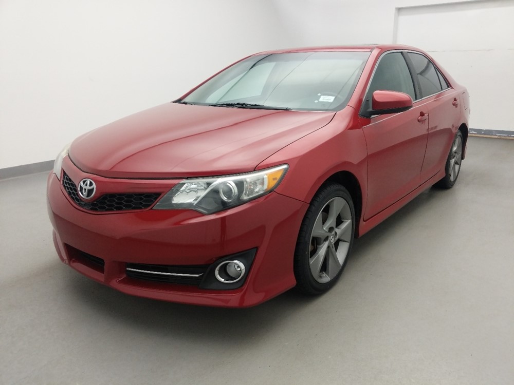 Used 2012 Toyota Camry Driver Front Bumper