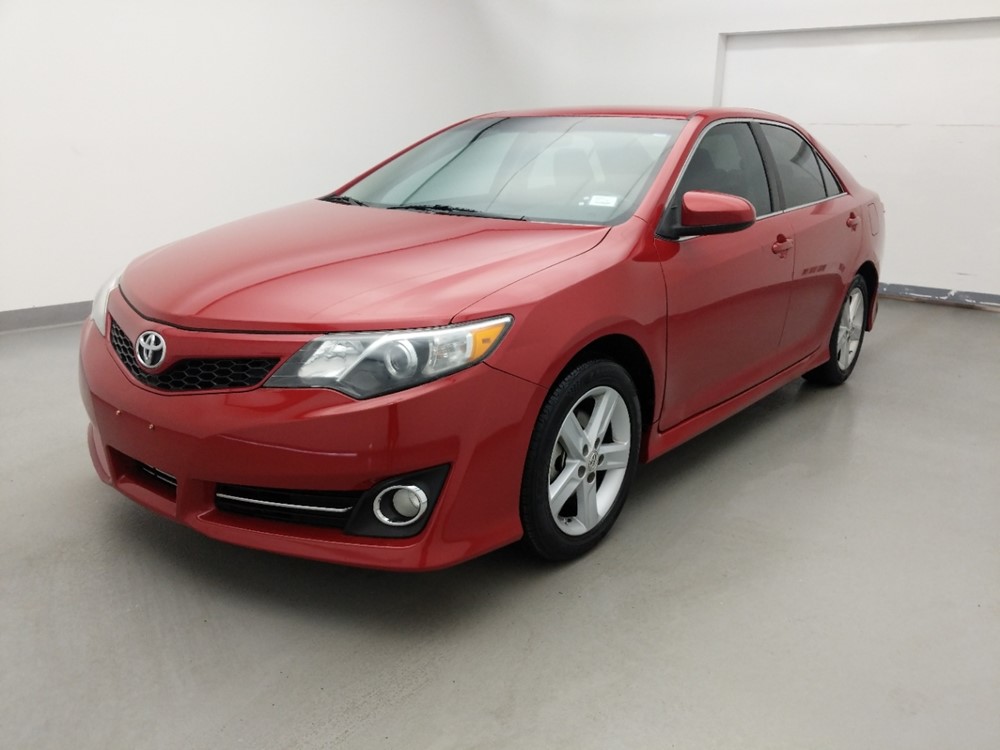Used 2012 Toyota Camry Driver Front Bumper