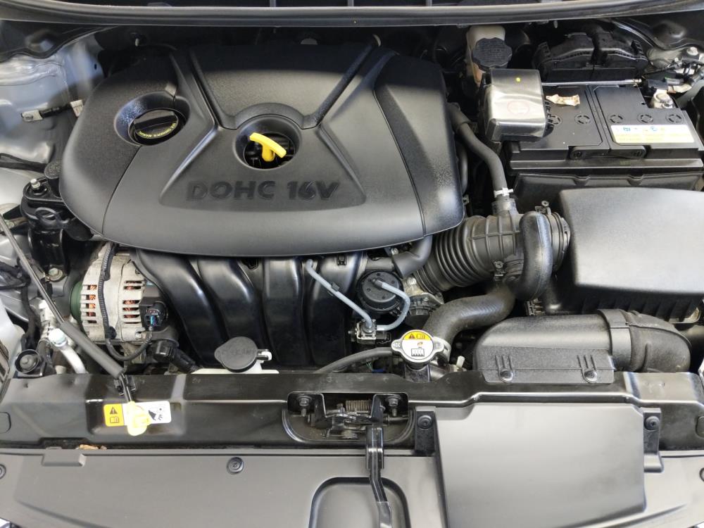 2016 Hyundai Elantra - Engine