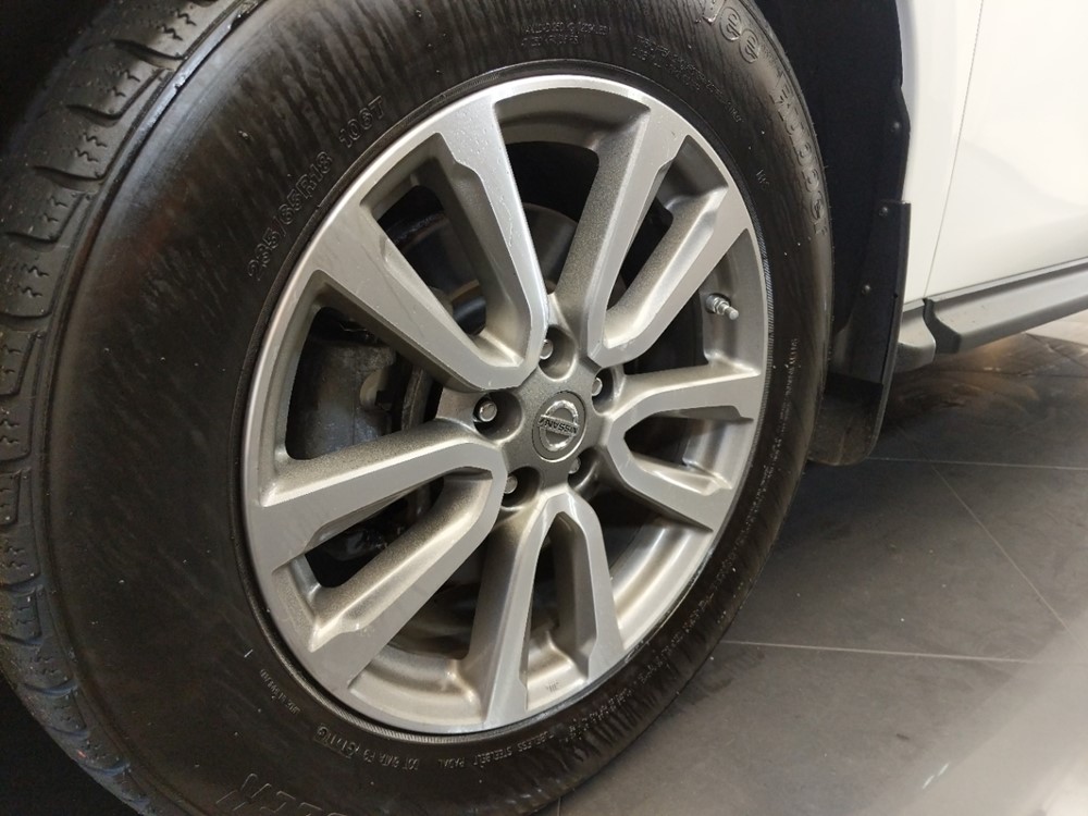 2015 Nissan Pathfinder - Wheel