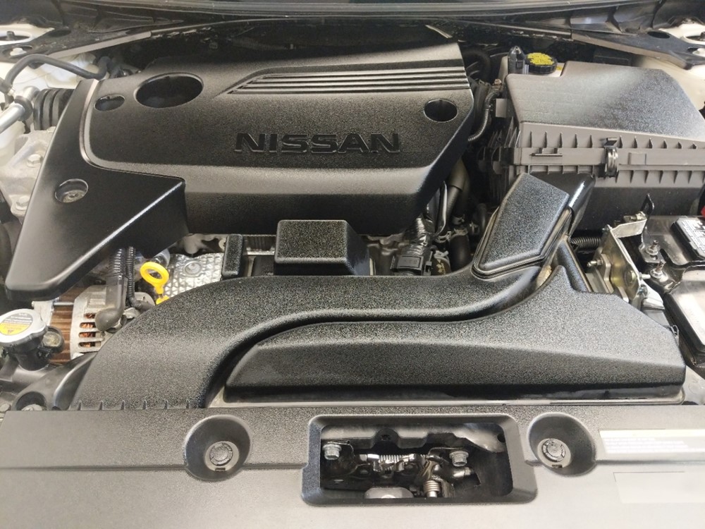 2017 Nissan Altima - Engine