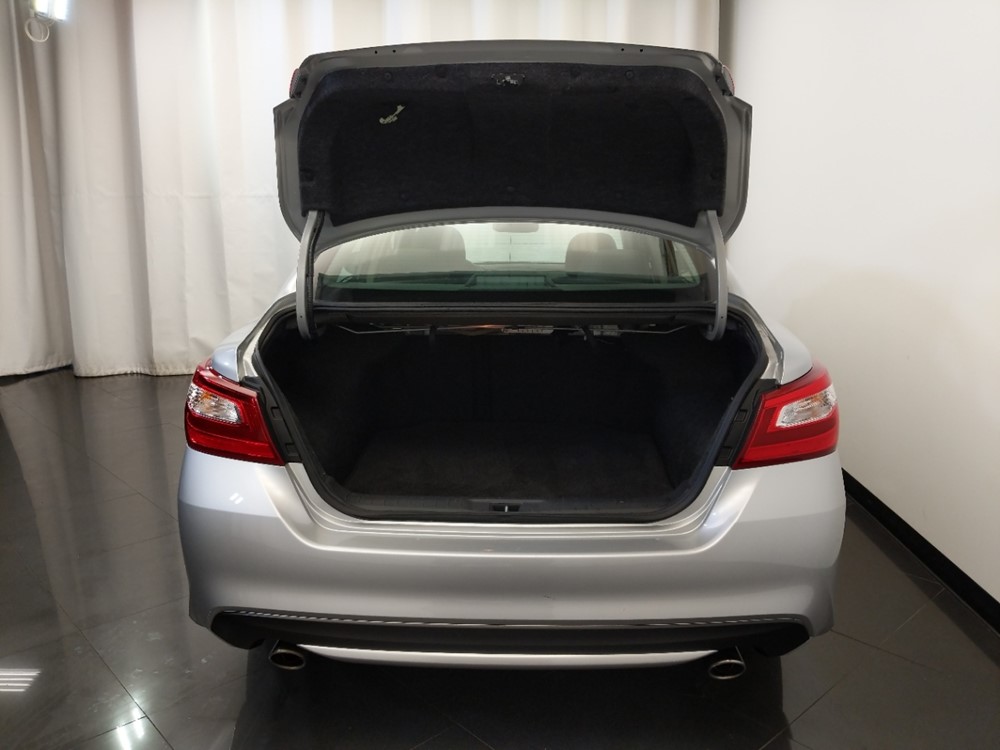 2016 Nissan Altima - Trunk