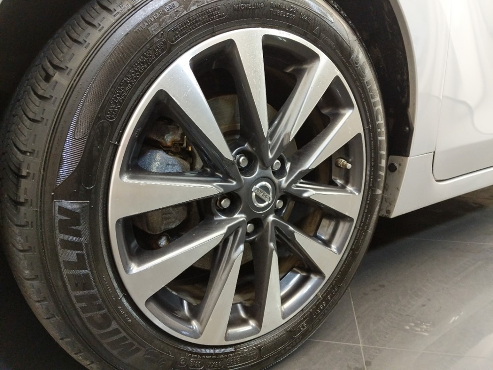 2016 Nissan Altima - Wheel