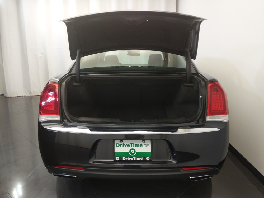 2017 Chrysler 300 - Trunk