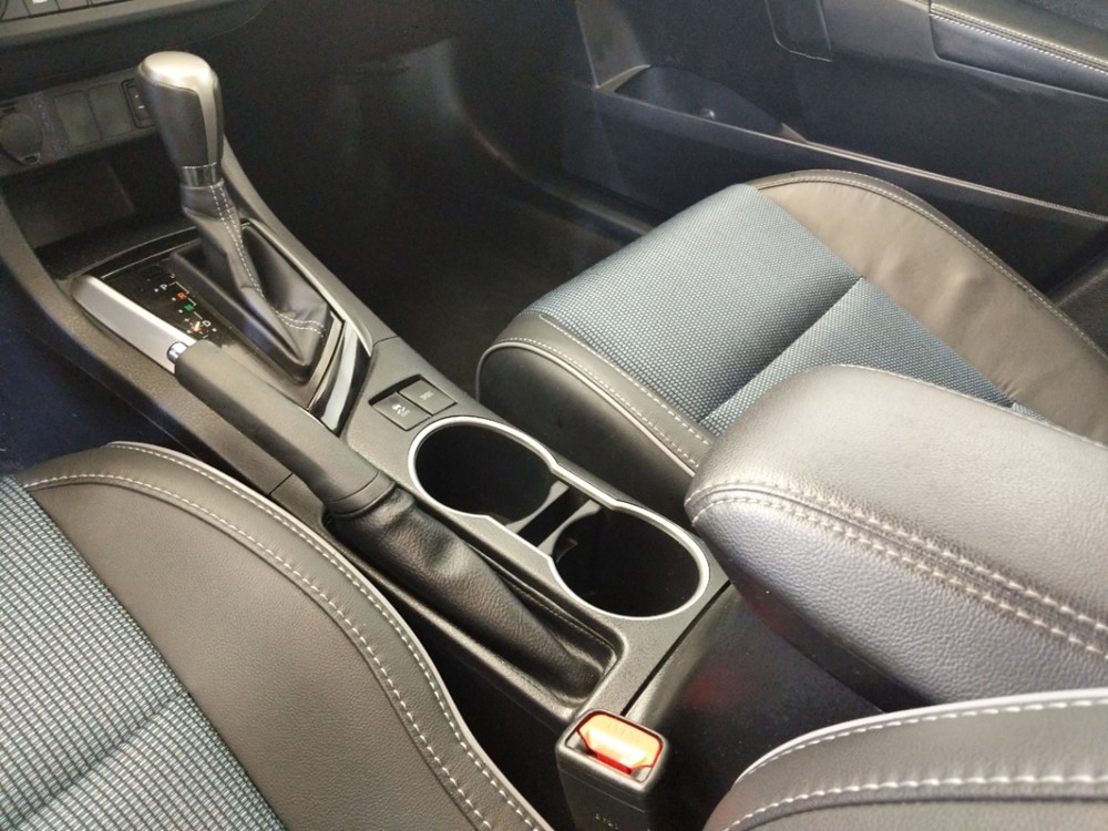 2016 Toyota Corolla - Center Console/Cup Holders