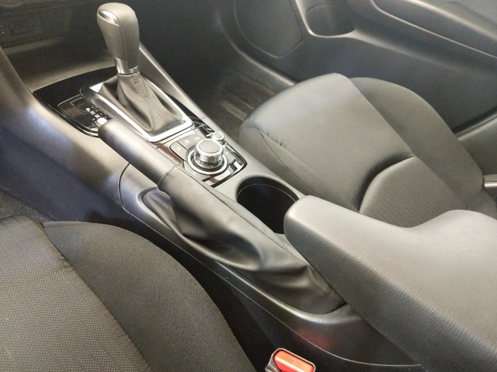 2015 Mazda Mazda3 - Center Console/Cup Holders