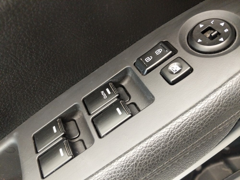 2013 Kia Sorento - Driver Power Windows/Lock Control