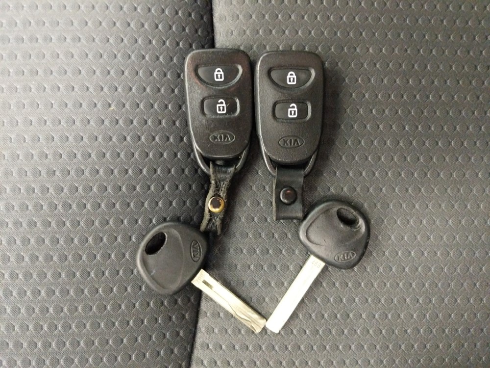 2013 Kia Sorento - Keys