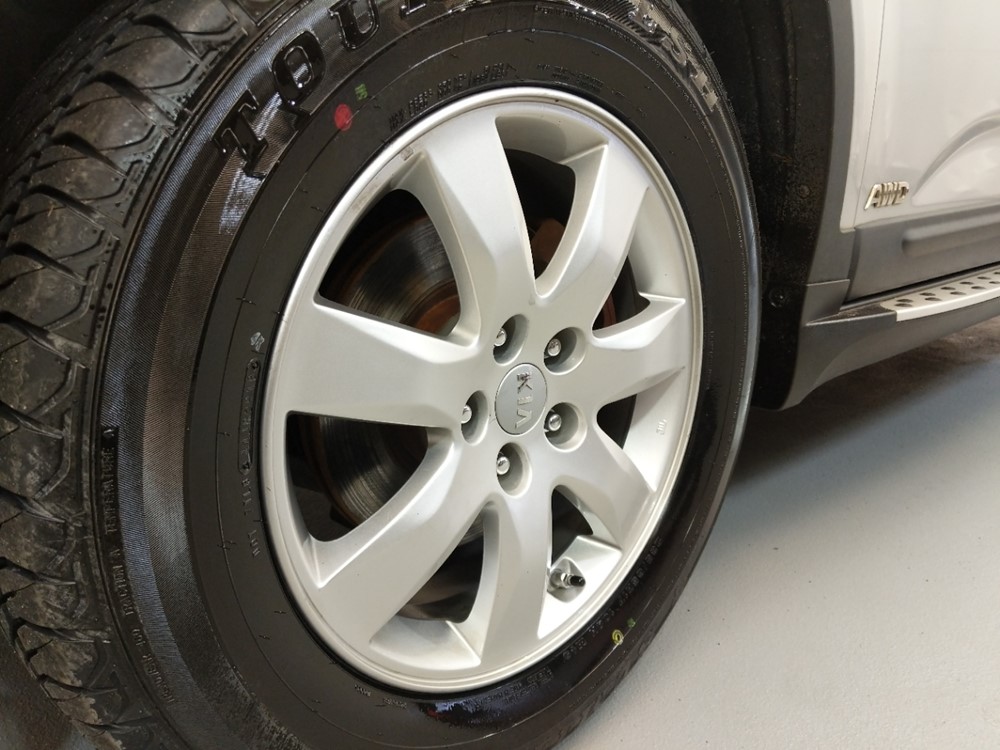 2013 Kia Sorento - Wheel