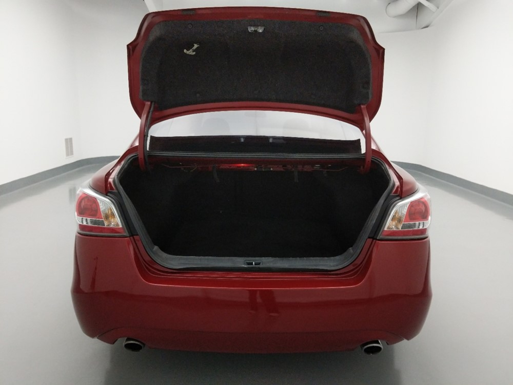 2015 Nissan Altima - Trunk