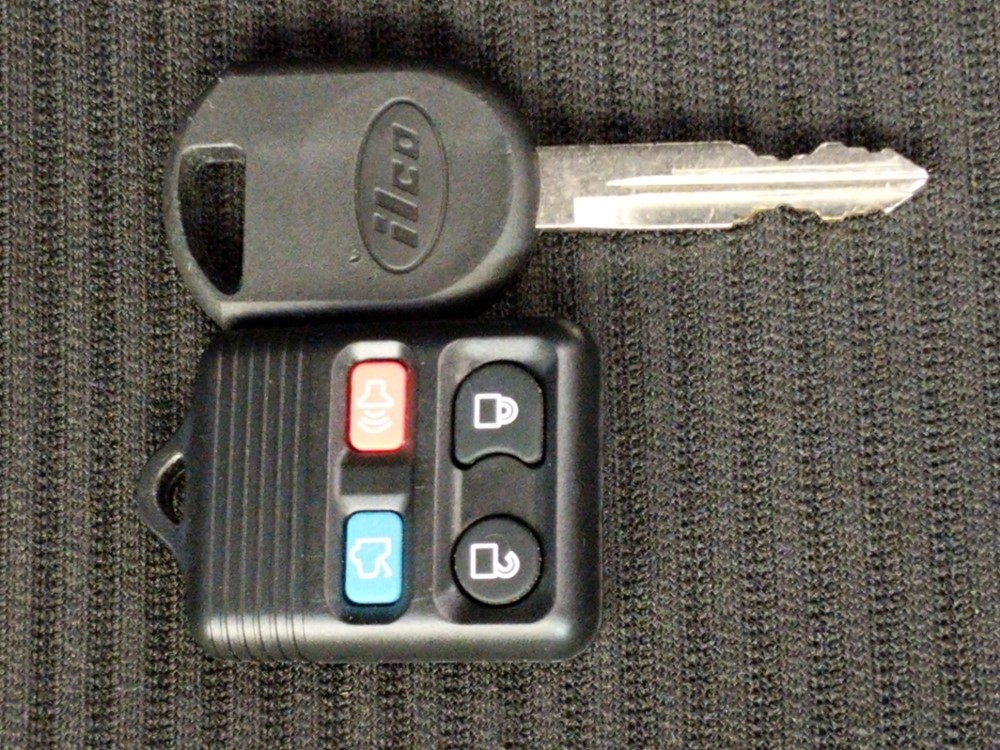 2014 Ford Mustang - Keys