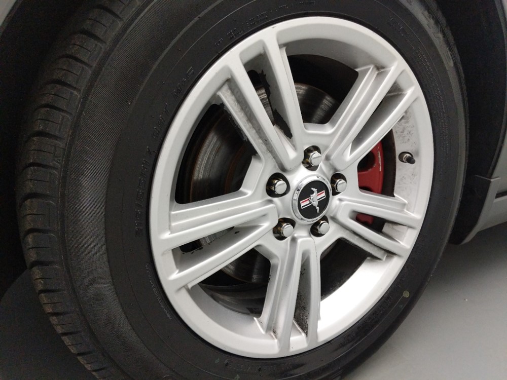 2014 Ford Mustang - Wheel