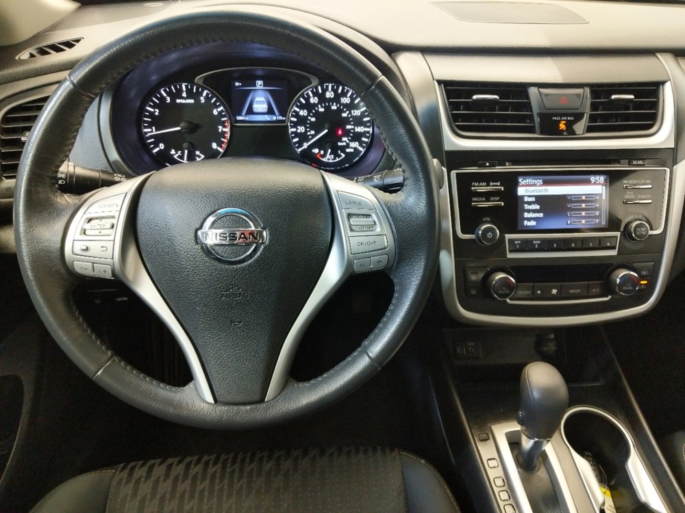2017 Nissan Altima - Driver Dash