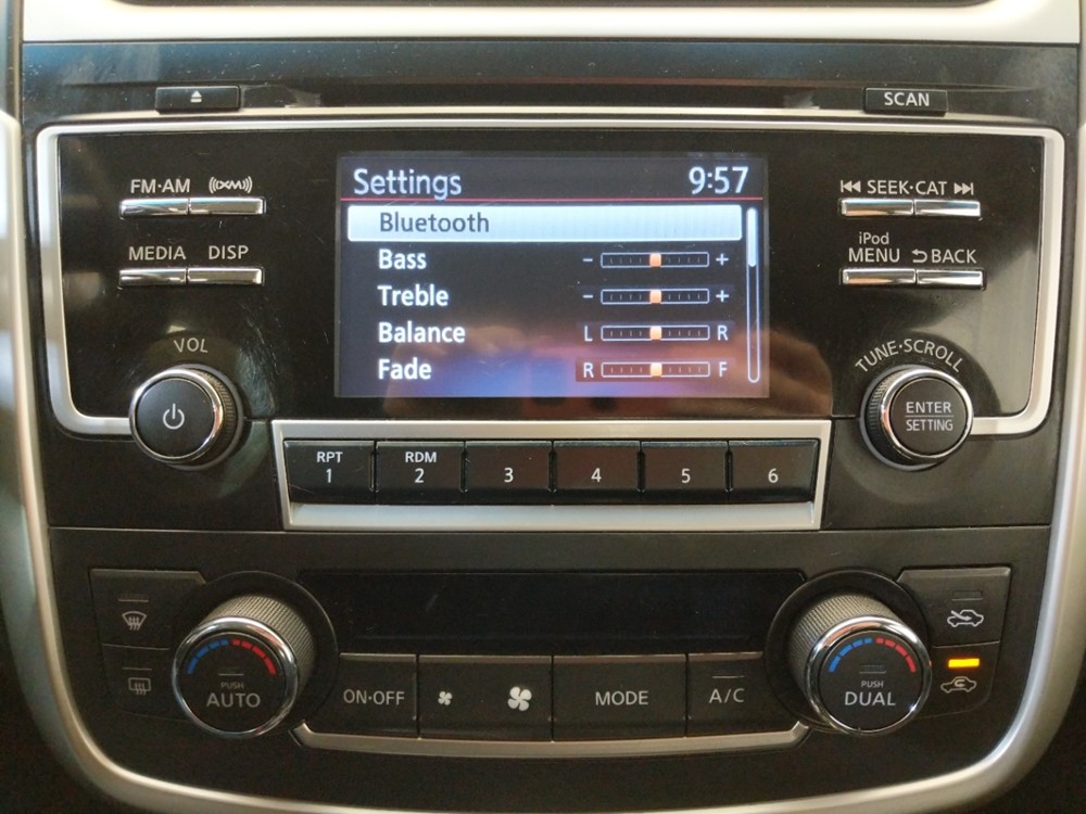 2017 Nissan Altima - Stereo Package