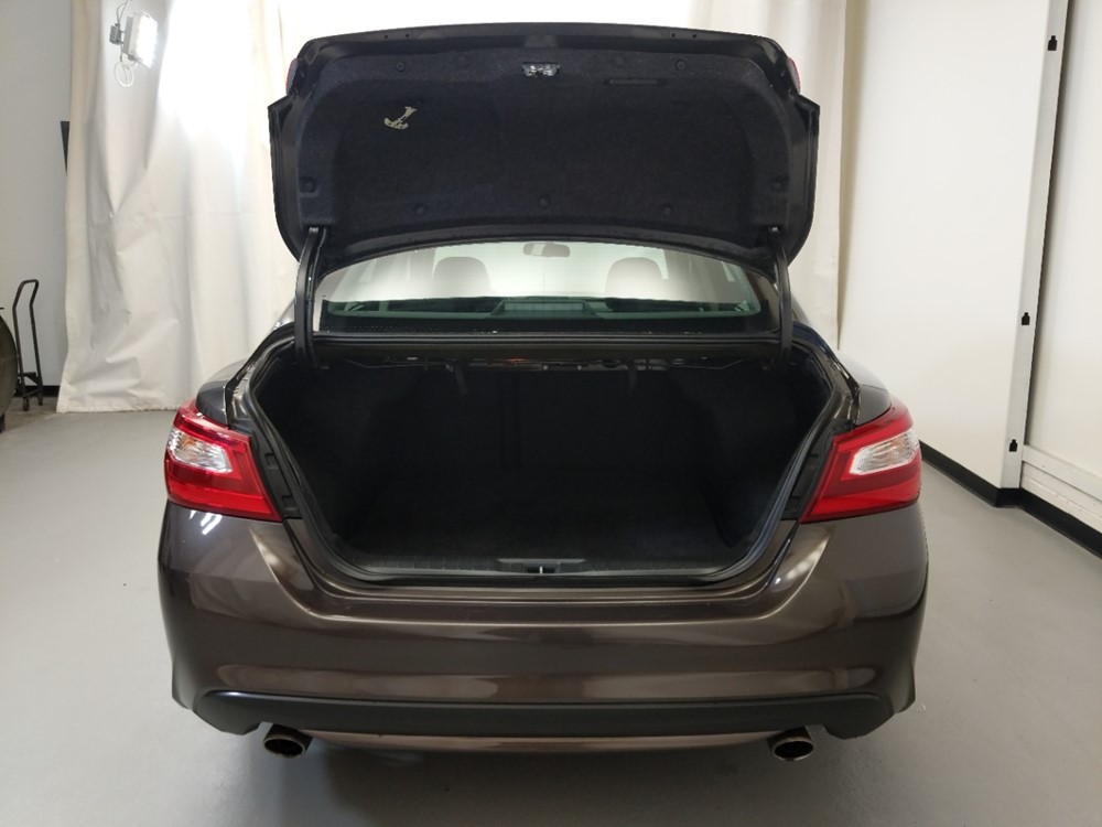 2017 Nissan Altima - Trunk