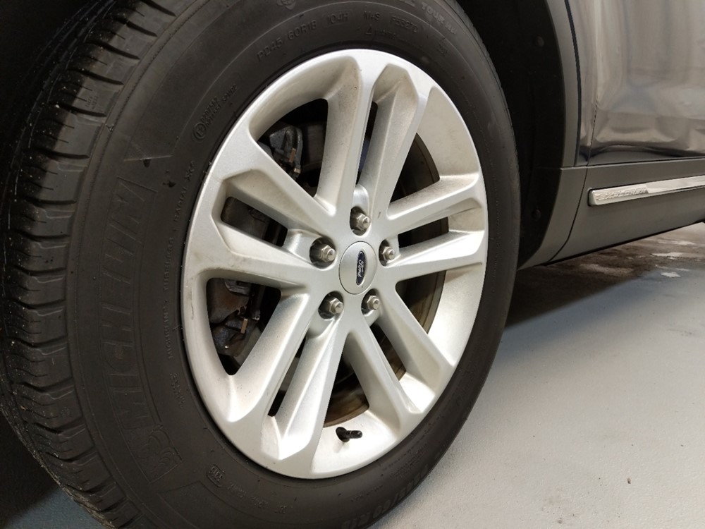 2016 Ford Explorer - Wheel