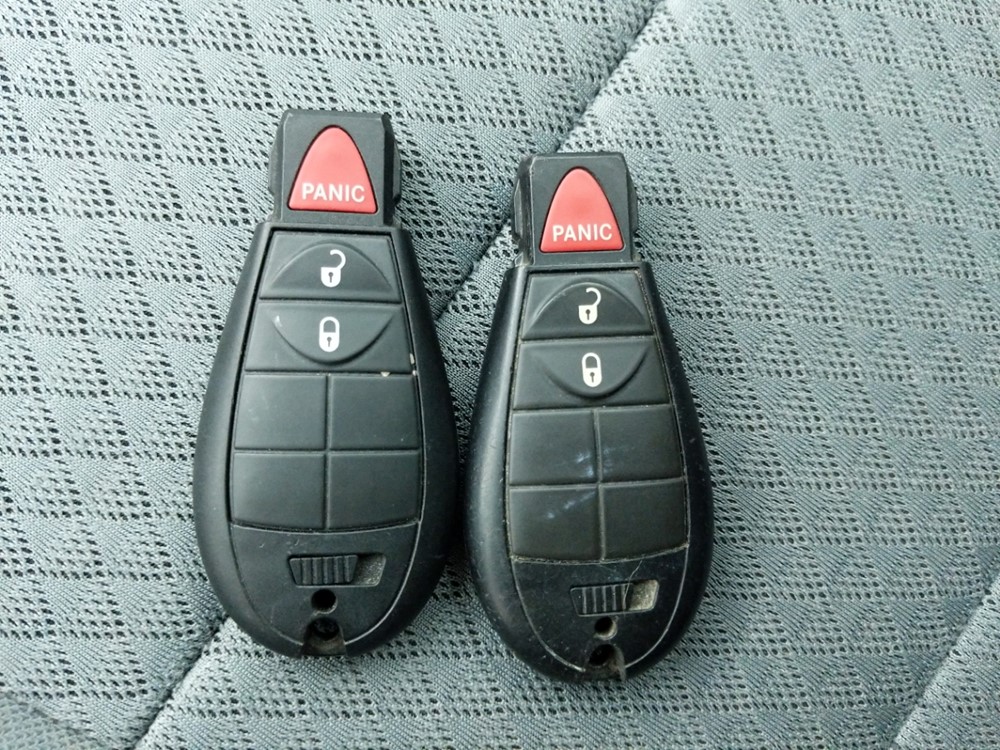 2010 Dodge Grand Caravan - Keys