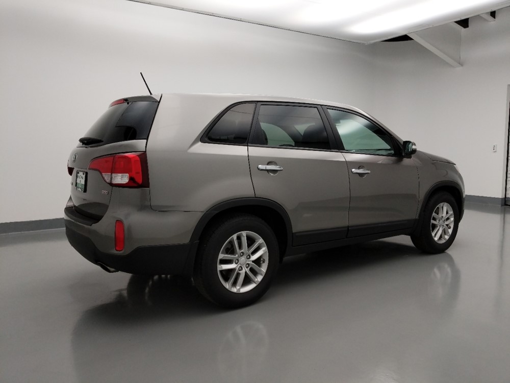 2015 Kia Sorento - Passenger Rear Side