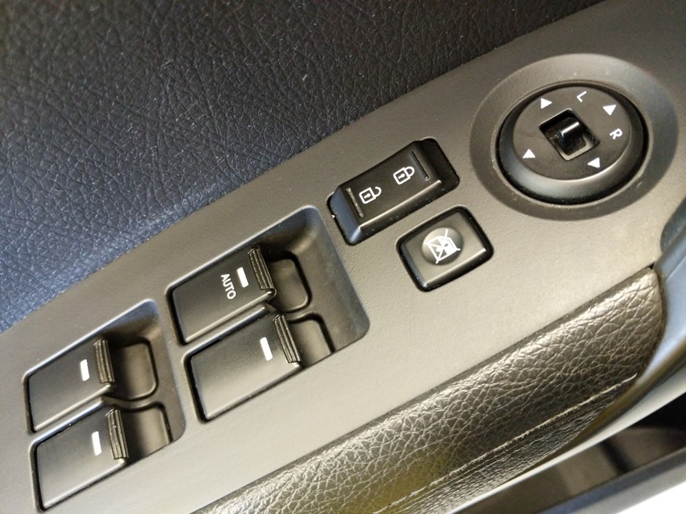 2015 Kia Sorento - Driver Power Windows/Lock Control