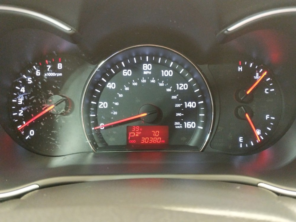 2015 Kia Sorento - Odometer Close Up