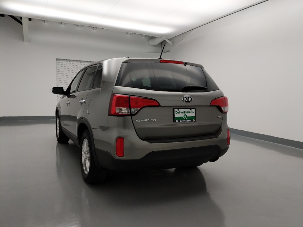 2015 Kia Sorento - Driver Rear Trunk