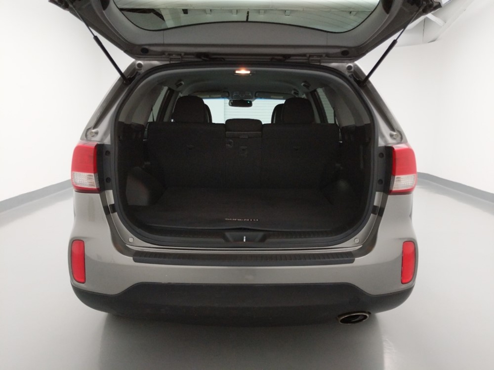 2015 Kia Sorento - Trunk