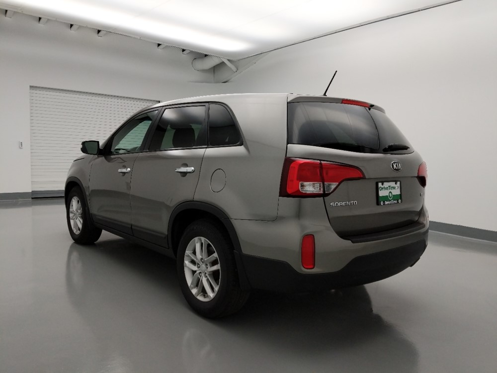 2015 Kia Sorento - Driver Rear Bumper