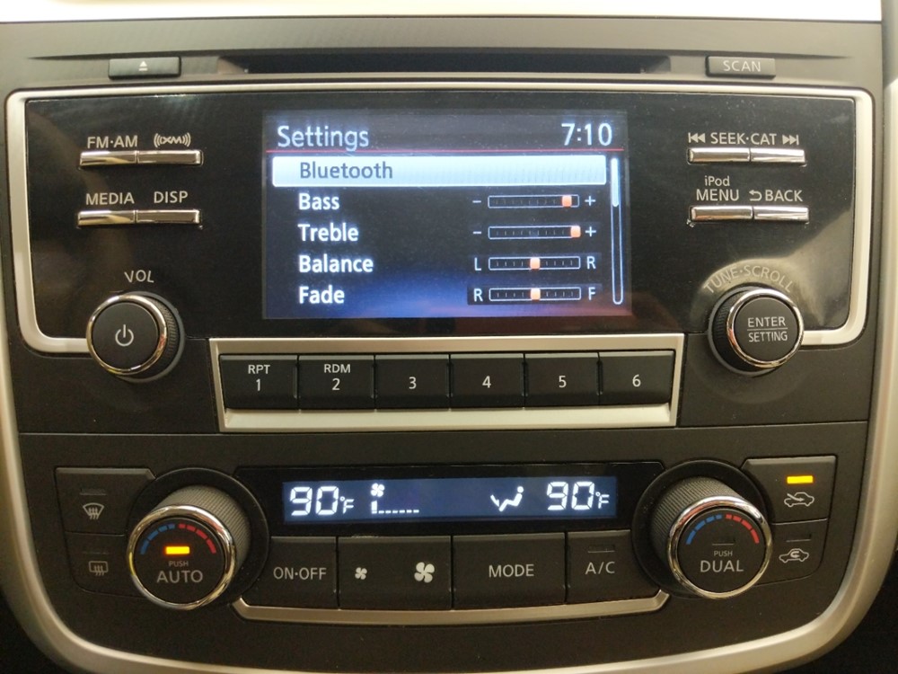 2017 Nissan Altima - Stereo Package