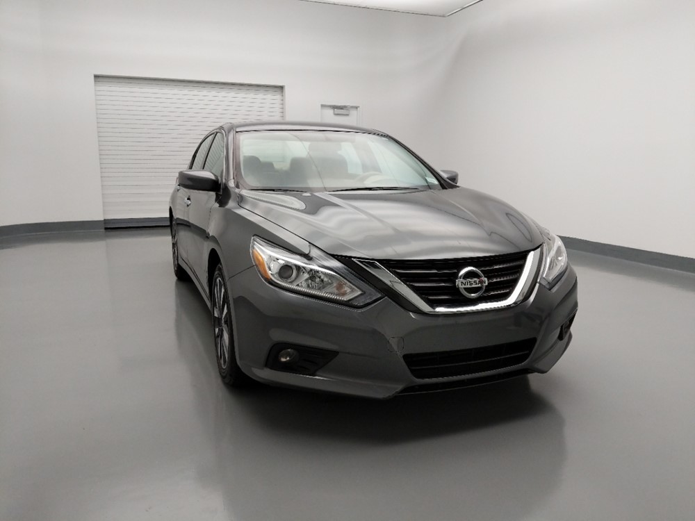 2017 Nissan Altima - Passenger Front Hood