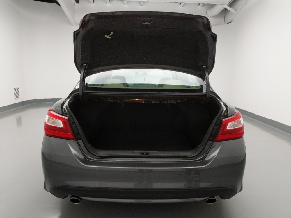 2017 Nissan Altima - Trunk
