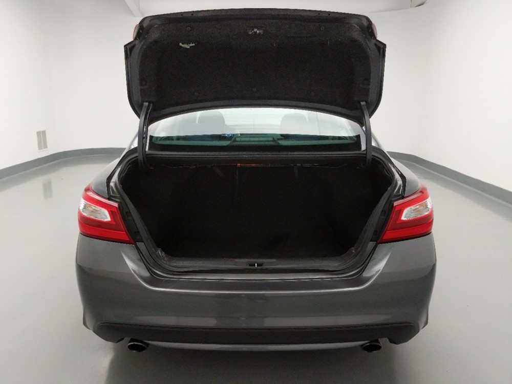 2017 Nissan Altima - Trunk