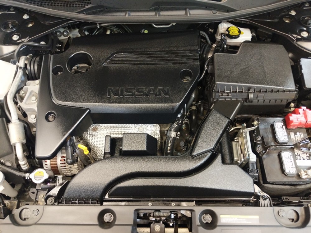2017 Nissan Altima - Engine
