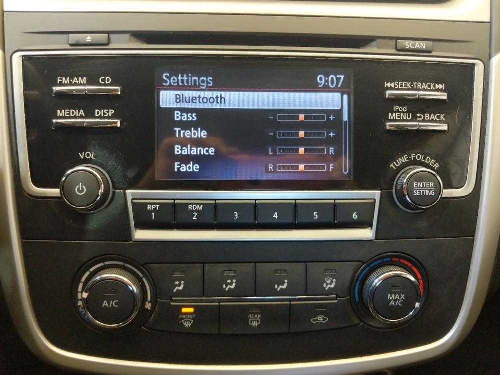 2017 Nissan Altima - Stereo Package
