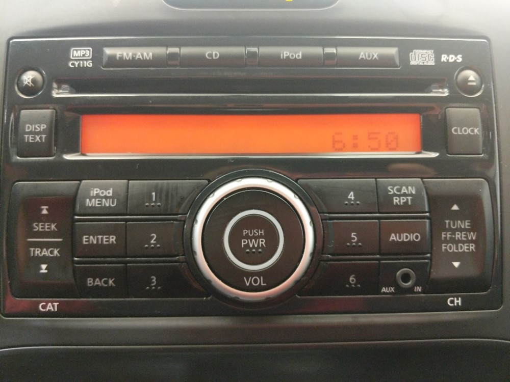2013 Nissan JUKE - Stereo Package
