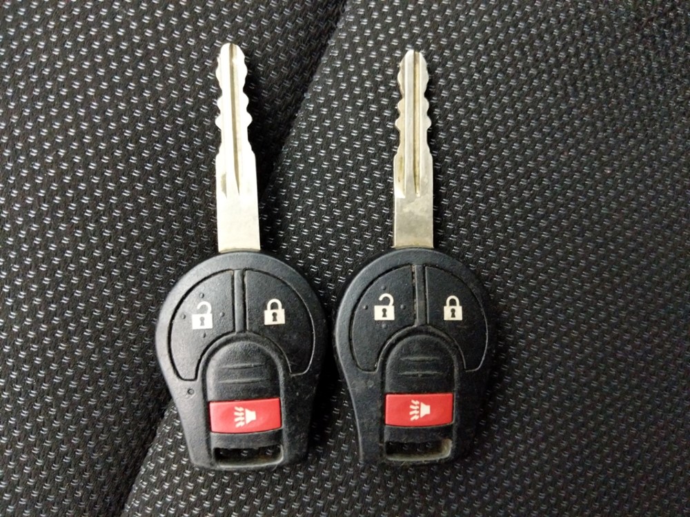 2013 Nissan JUKE - Keys